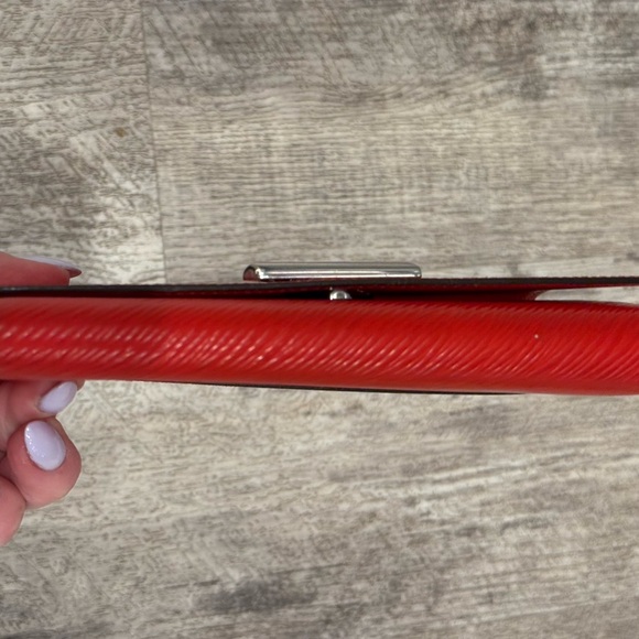 COPY - LV Coquelicot Wallet (chain supplied) - Picture 5 of 11